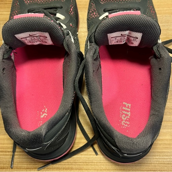 EUC. Nike Dual Fusion Run 3 training/running shoes. 653594-003. Women’s Size 8. - Picture 14 of 14
